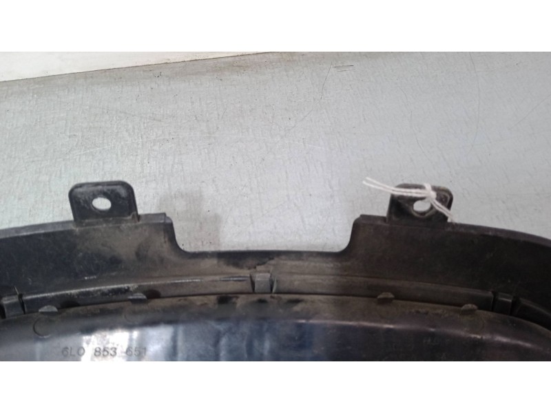 Recambio de rejillas capo para seat ibiza iii (6l1) 1.4 16v referencia OEM IAM    Recambio de rejillas capo para seat ibiza iii (6l1) 1.4 16v referencia OEM IAM