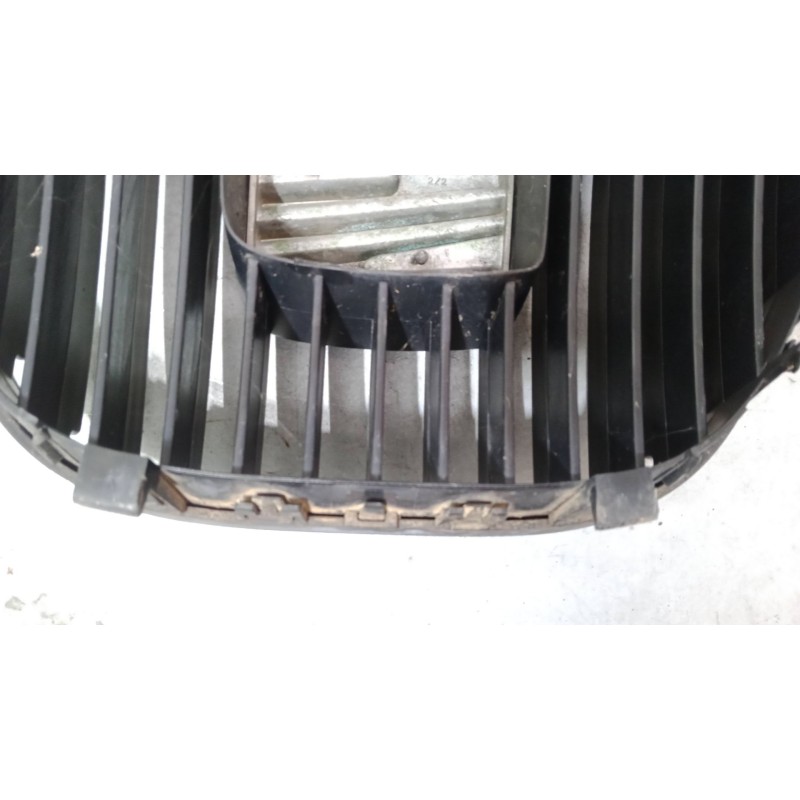 Recambio de rejillas capo para seat ibiza iii (6l1) 1.4 16v referencia OEM IAM    Recambio de rejillas capo para seat ibiza iii (6l1) 1.4 16v referencia OEM IAM