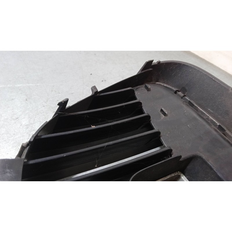 Recambio de rejillas capo para seat ibiza iii (6l1) 1.4 16v referencia OEM IAM    Recambio de rejillas capo para seat ibiza iii (6l1) 1.4 16v referencia OEM IAM