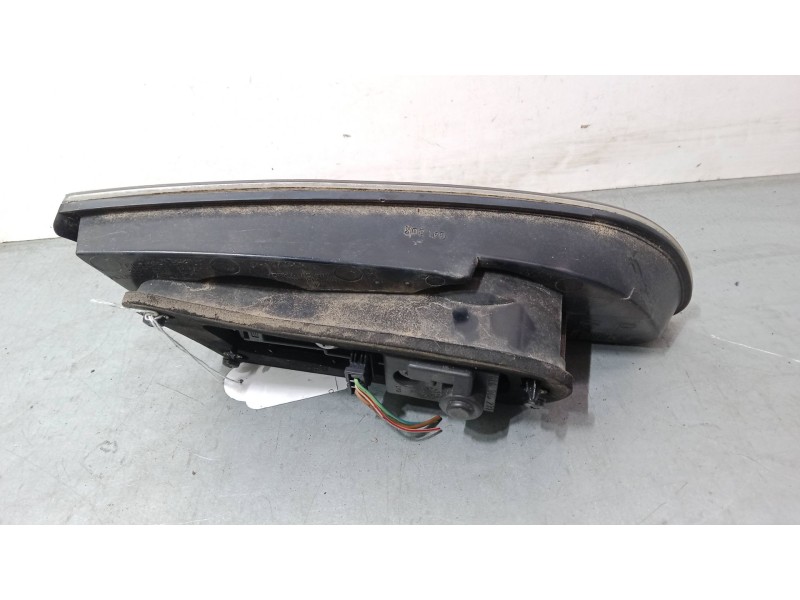 Recambio de piloto trasero porton derecho para seat ibiza iii (6l1) 1.4 16v referencia OEM IAM    Recambio de piloto trasero porton derecho para seat ibiza iii (6l1) 1.4 16v referencia OEM IAM