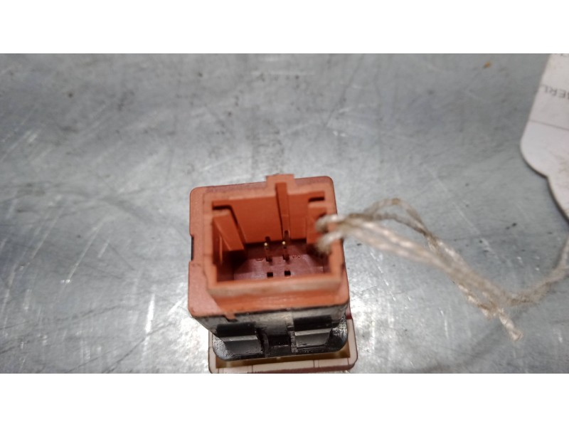 Recambio de warning para citroën berlingo furgoneta/monovolumen (b9) 1.6 hdi 75 4x4 referencia OEM IAM    Recambio de warning para citroën berlingo furgoneta/monovolumen (b9) 1.6 hdi 75 4x4 referencia OEM IAM