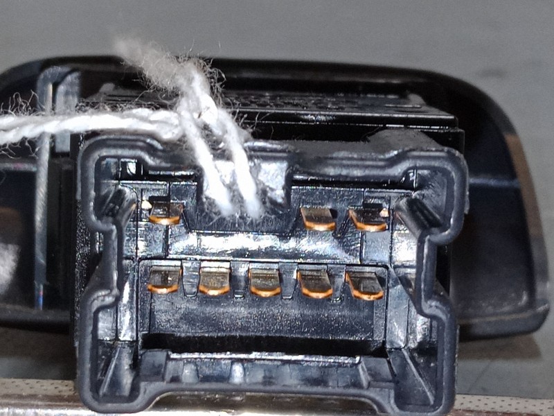 Recambio de warning para nissan primera hatchback (p12) 2.0 referencia OEM IAM    Recambio de warning para nissan primera hatchback (p12) 2.0 referencia OEM IAM