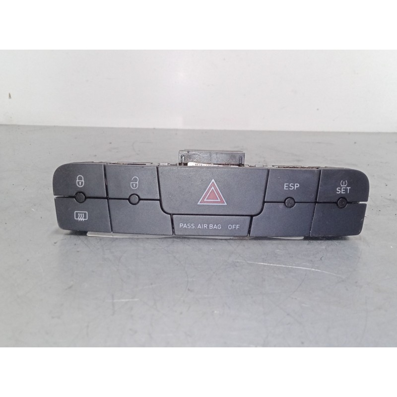 Recambio de warning para seat ibiza iv sc (6j1, 6p5) 1.6 tdi referencia OEM IAM 6J0927137R   Recambio de warning para seat ibiza iv sc (6j1, 6p5) 1.6 tdi referencia OEM IAM 6J0927137R