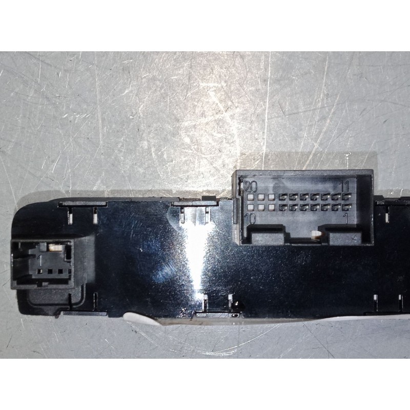 Recambio de warning para seat ibiza iv sc (6j1, 6p5) 1.6 tdi referencia OEM IAM 6J0927137R   Recambio de warning para seat ibiza iv sc (6j1, 6p5) 1.6 tdi referencia OEM IAM 6J0927137R