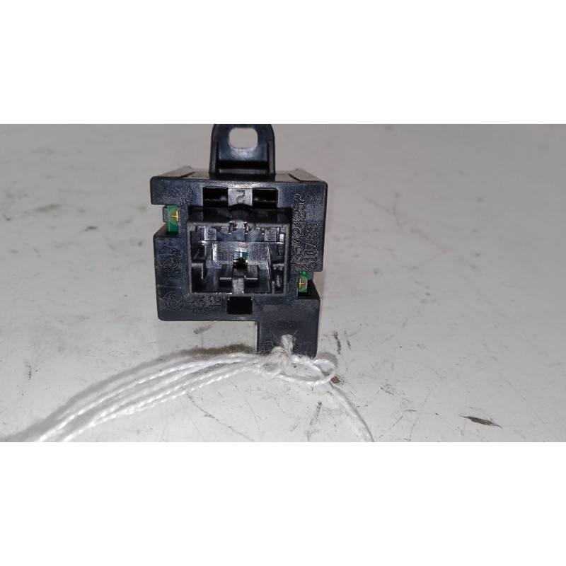 Recambio de warning para fiat bravo ii (198_) 1.9 d multijet (198axb1a) referencia OEM IAM    Recambio de warning para fiat bravo ii (198_) 1.9 d multijet (198axb1a) referencia OEM IAM