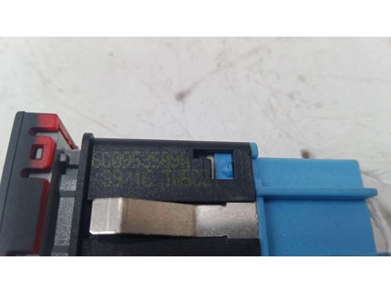 Recambio de warning para volkswagen polo v (6r1, 6c1) 1.0 referencia OEM IAM 6c0953509a   Recambio de warning para volkswagen polo v (6r1, 6c1) 1.0 referencia OEM IAM 6c0953509a