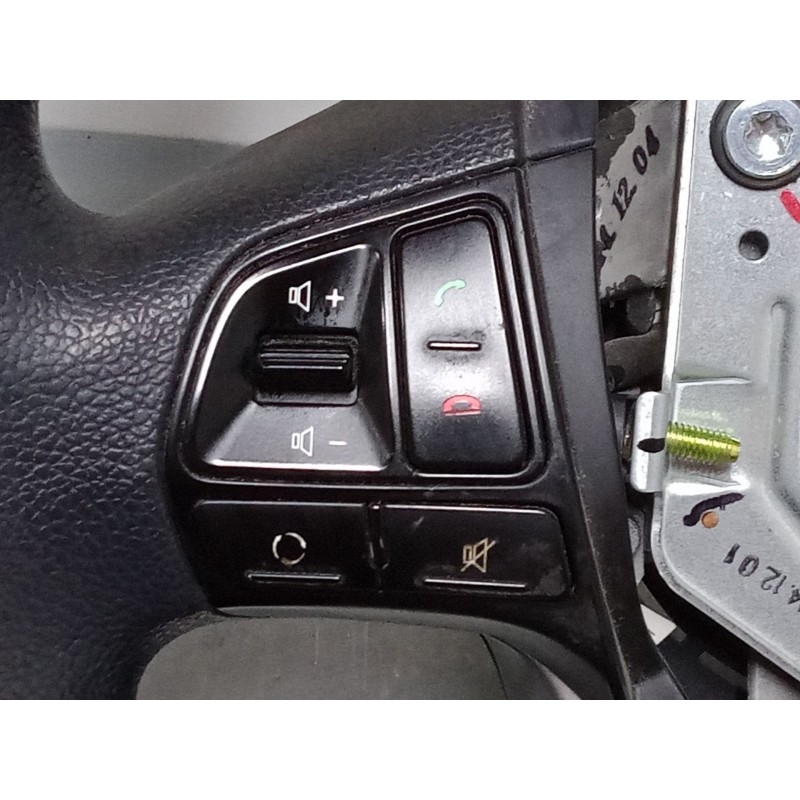Recambio de volante multifincion para kia rio iii (ub) 1.1 crdi referencia OEM IAM    Recambio de volante multifincion para kia rio iii (ub) 1.1 crdi referencia OEM IAM