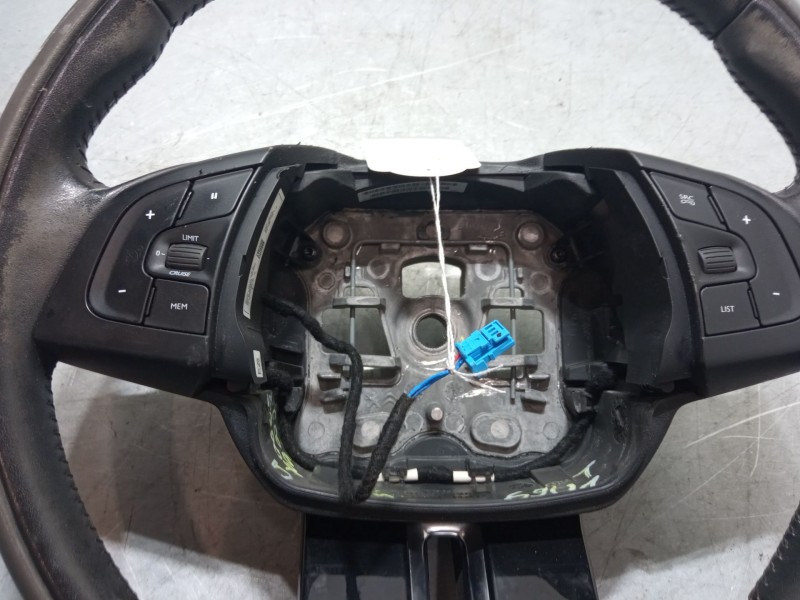 Recambio de volante multifincion para citroën c4 cactus 1.2 vti 82 referencia OEM IAM 98031272YC   Recambio de volante multifincion para citroën c4 cactus 1.2 vti 82 referencia OEM IAM 98031272YC