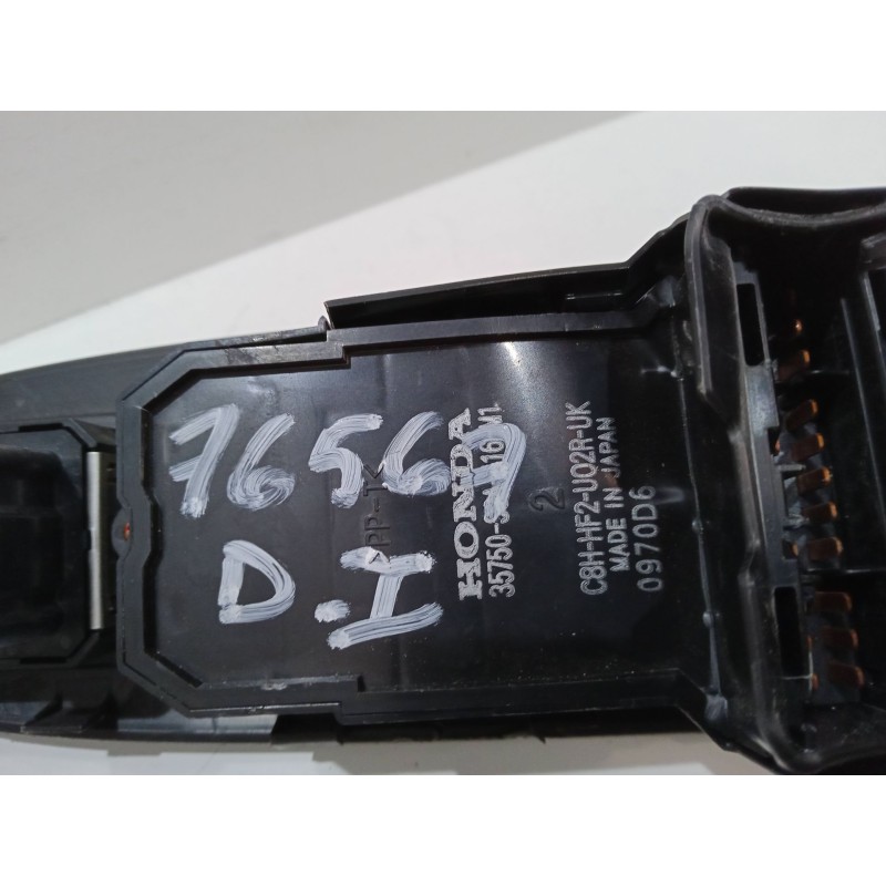 Recambio de mando elevalunas delantero izquierdo para honda cr-v ii (rd_) 2.2 ctdi (rd9) referencia OEM IAM    Recambio de mando elevalunas delantero izquierdo para honda cr-v ii (rd_) 2.2 ctdi (rd9) referencia OEM IAM