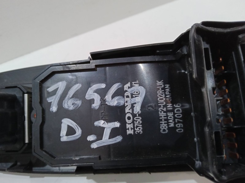 Recambio de mando elevalunas delantero izquierdo para honda cr-v ii (rd_) 2.2 ctdi (rd9) referencia OEM IAM    Recambio de mando elevalunas delantero izquierdo para honda cr-v ii (rd_) 2.2 ctdi (rd9) referencia OEM IAM