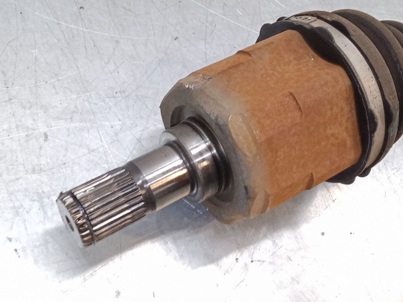 Recambio de transmision delantera izquierda para kia cee´d hatchback (ed) 1.6 crdi 90 referencia OEM IAM    Recambio de transmision delantera izquierda para kia cee´d hatchback (ed) 1.6 crdi 90 referencia OEM IAM