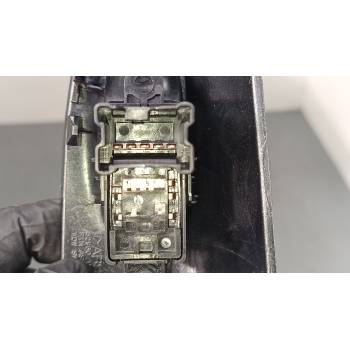 MANDO ELEVALUNAS TRASERO DERECHO 829601KA2A 