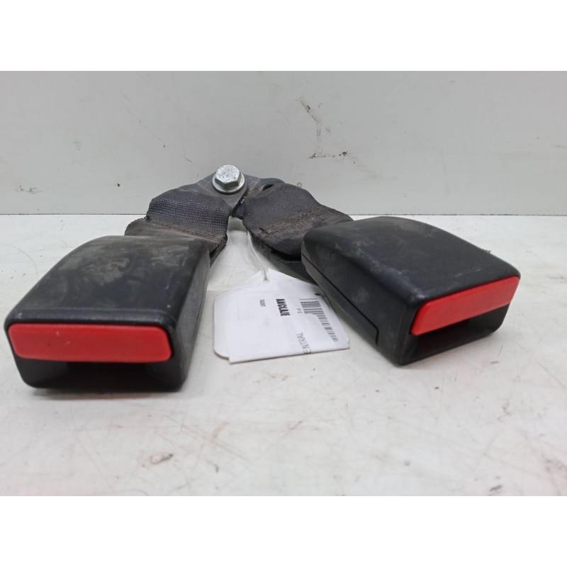 Recambio de anclaje cinturon trasero central para dacia sandero ii tce 90 (b8m1, b8ma) referencia OEM IAM   