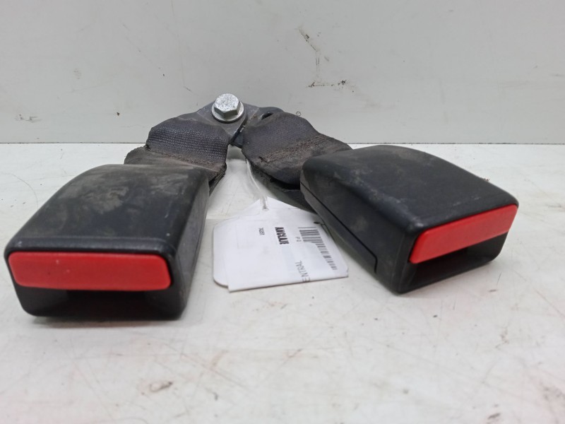 Recambio de anclaje cinturon trasero central para dacia sandero ii tce 90 (b8m1, b8ma) referencia OEM IAM   