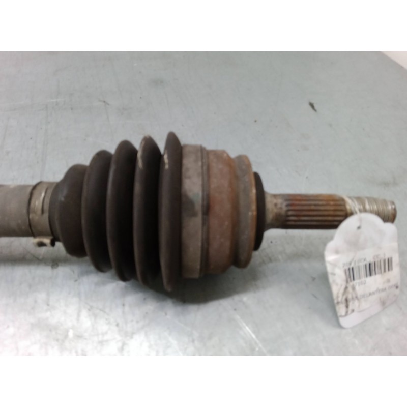 Recambio de transmision delantera derecha para peugeot 208 i (ca_, cc_) 1.2 vti 82 referencia OEM IAM    Recambio de transmision delantera derecha para peugeot 208 i (ca_, cc_) 1.2 vti 82 referencia OEM IAM