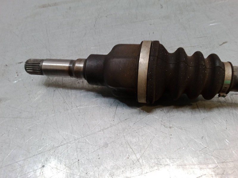 Recambio de transmision delantera derecha para peugeot 208 i (ca_, cc_) 1.2 vti 82 referencia OEM IAM    Recambio de transmision delantera derecha para peugeot 208 i (ca_, cc_) 1.2 vti 82 referencia OEM IAM