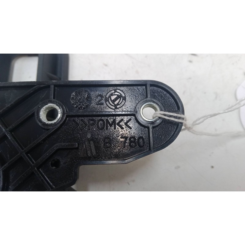 Recambio de tirador capo para fiat bravo ii (198_) 1.9 d multijet (198axb1a) referencia OEM IAM    Recambio de tirador capo para fiat bravo ii (198_) 1.9 d multijet (198axb1a) referencia OEM IAM