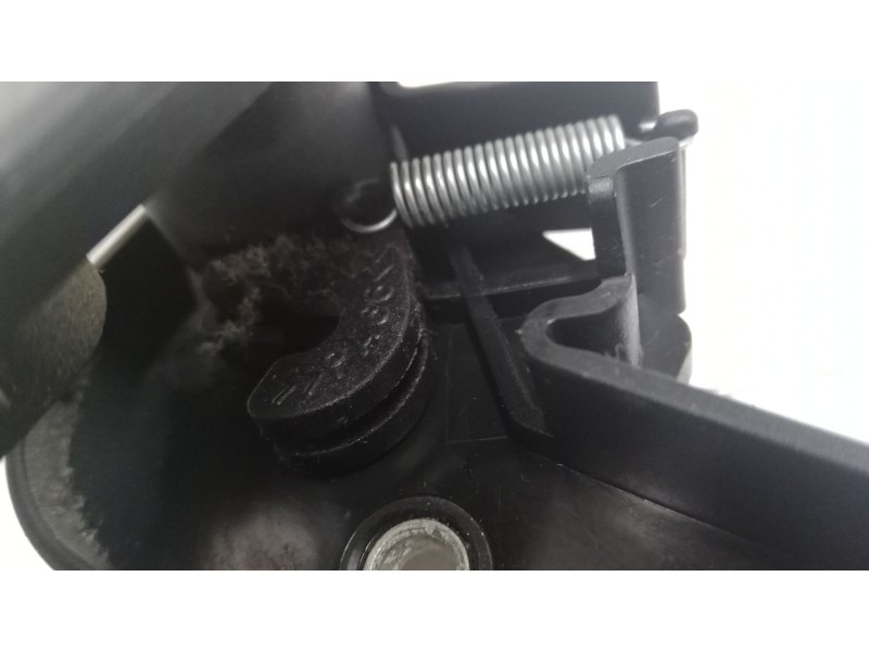 Recambio de tirador capo para fiat bravo ii (198_) 1.9 d multijet (198axb1a) referencia OEM IAM    Recambio de tirador capo para fiat bravo ii (198_) 1.9 d multijet (198axb1a) referencia OEM IAM