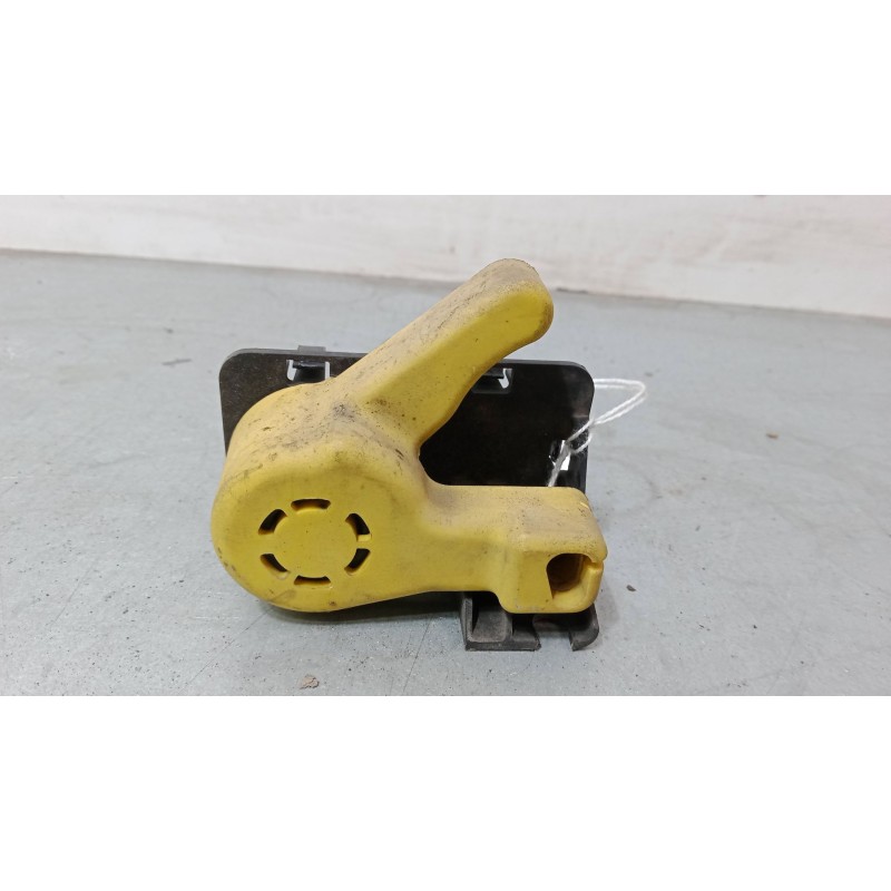 Recambio de tirador capo para ford focus iii 1.6 tdci referencia OEM IAM    Recambio de tirador capo para ford focus iii 1.6 tdci referencia OEM IAM