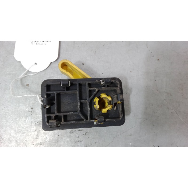 Recambio de tirador capo para ford focus iii 1.6 tdci referencia OEM IAM    Recambio de tirador capo para ford focus iii 1.6 tdci referencia OEM IAM