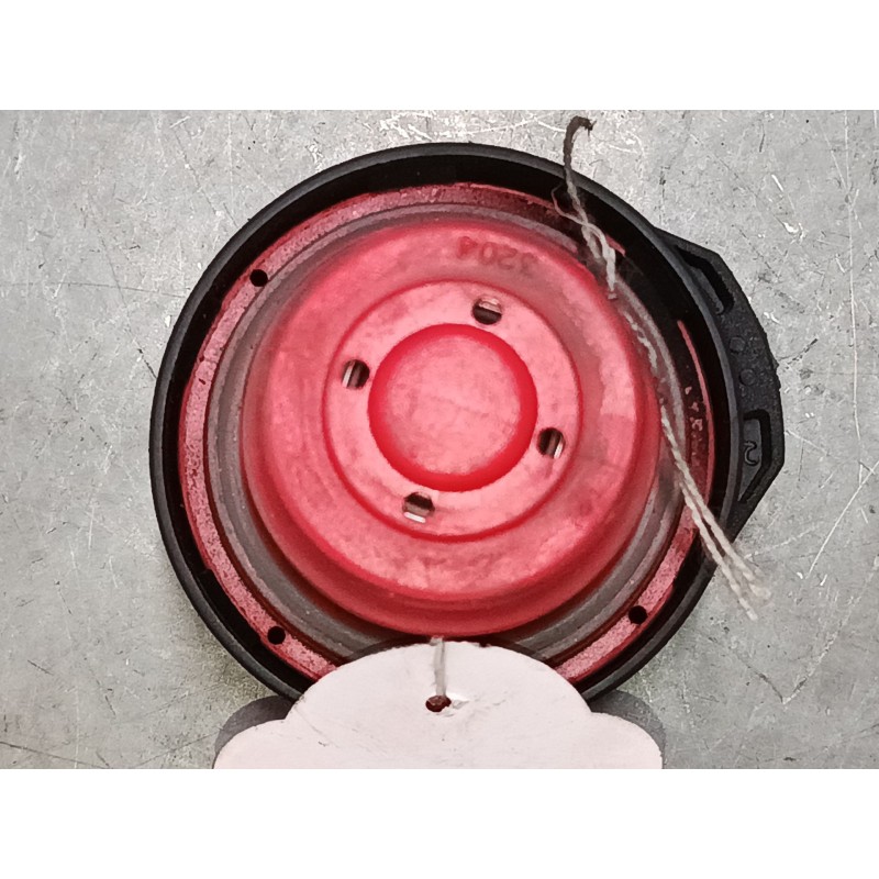 Recambio de tapon combustible para volvo s60 i (384) d5 referencia OEM IAM    Recambio de tapon combustible para volvo s60 i (384) d5 referencia OEM IAM