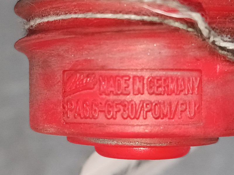 Recambio de tapon combustible para volvo s60 i (384) d5 referencia OEM IAM    Recambio de tapon combustible para volvo s60 i (384) d5 referencia OEM IAM