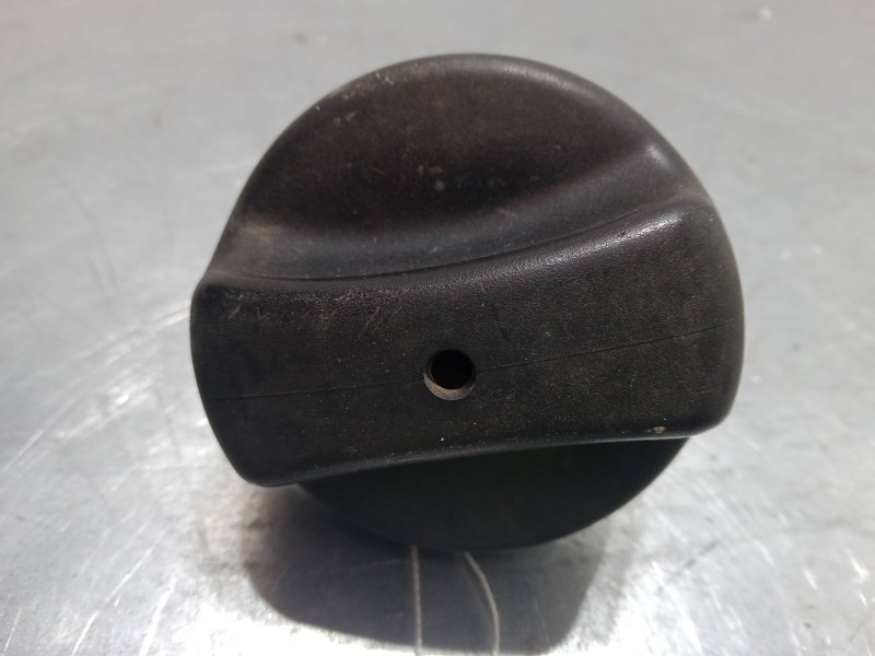 Recambio de tapon combustible para land rover range rover iii (l322) 4.4 4x4 referencia OEM IAM    Recambio de tapon combustible para land rover range rover iii (l322) 4.4 4x4 referencia OEM IAM