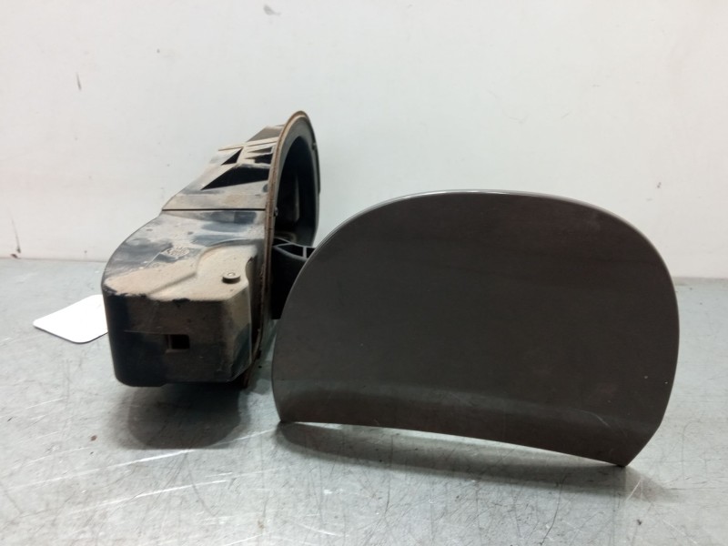 Recambio de tapa exterior combustible para citroën c4 cactus 1.2 vti 82 referencia OEM IAM    Recambio de tapa exterior combustible para citroën c4 cactus 1.2 vti 82 referencia OEM IAM