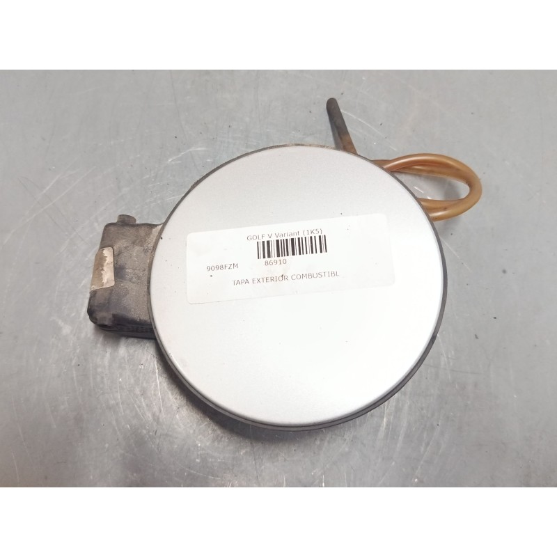 Recambio de tapa exterior combustible para volkswagen golf v variant (1k5) 1.9 tdi 4motion referencia OEM IAM    Recambio de tapa exterior combustible para volkswagen golf v variant (1k5) 1.9 tdi 4motion referencia OEM IAM