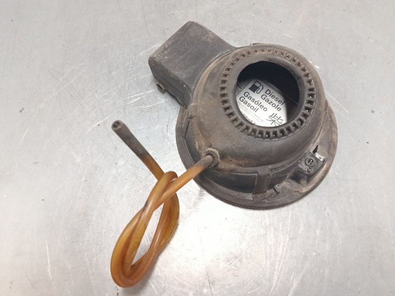 Recambio de tapa exterior combustible para volkswagen golf v variant (1k5) 1.9 tdi 4motion referencia OEM IAM    Recambio de tapa exterior combustible para volkswagen golf v variant (1k5) 1.9 tdi 4motion referencia OEM IAM