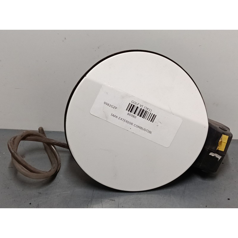 Recambio de tapa exterior combustible para volkswagen golf vi (5k1) 1.2 tsi referencia OEM IAM    Recambio de tapa exterior combustible para volkswagen golf vi (5k1) 1.2 tsi referencia OEM IAM