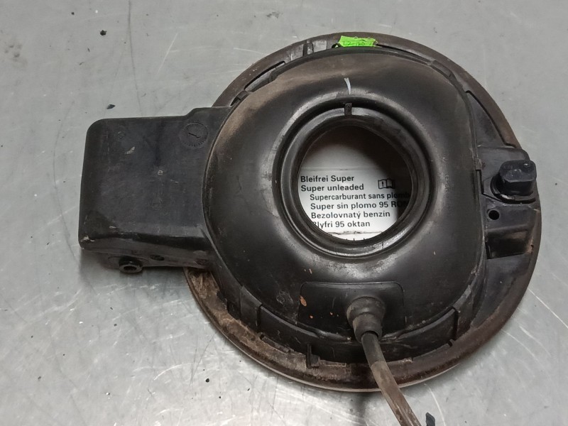 Recambio de tapa exterior combustible para volkswagen golf vi (5k1) 1.2 tsi referencia OEM IAM    Recambio de tapa exterior combustible para volkswagen golf vi (5k1) 1.2 tsi referencia OEM IAM