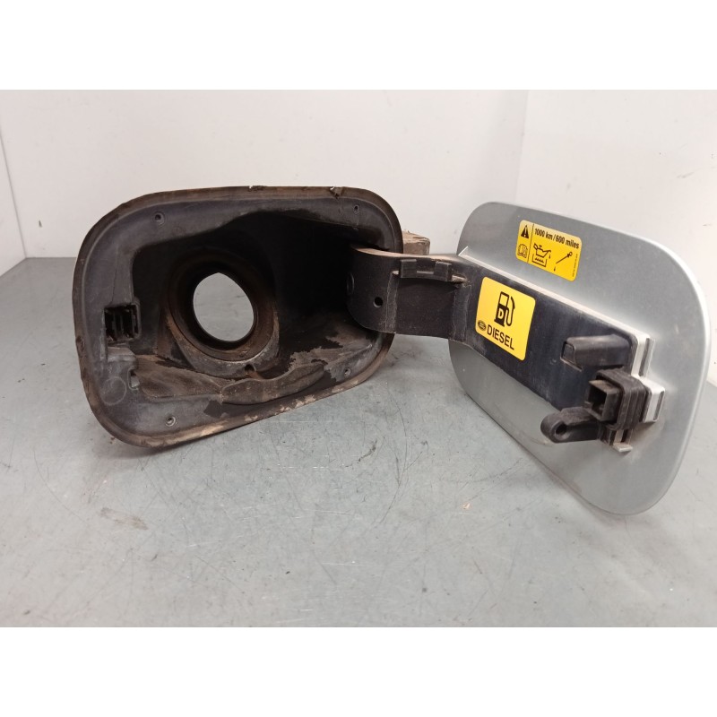 Recambio de tapa exterior combustible para land rover discovery iii (l319) 2.7 td 4x4 referencia OEM IAM    Recambio de tapa exterior combustible para land rover discovery iii (l319) 2.7 td 4x4 referencia OEM IAM