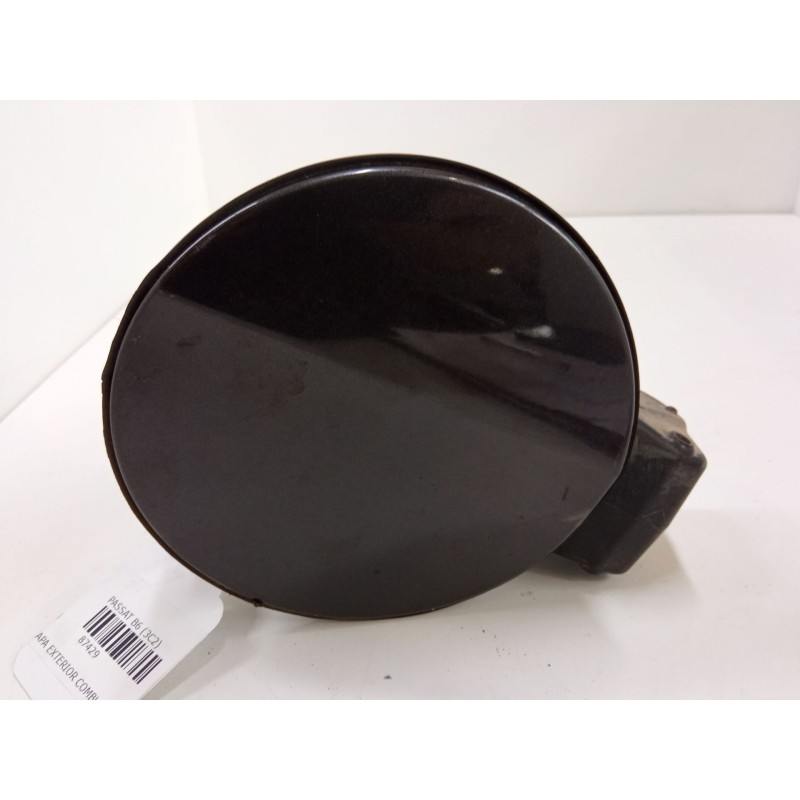 Recambio de tapa exterior combustible para volkswagen passat b6 (3c2) 2.0 tdi 16v referencia OEM IAM    Recambio de tapa exterior combustible para volkswagen passat b6 (3c2) 2.0 tdi 16v referencia OEM IAM