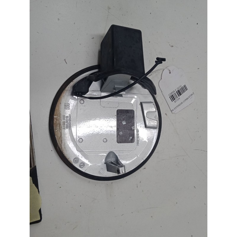 Recambio de tapa exterior combustible para opel corsa e (x15) 1.4 (08, 68) referencia OEM IAM 13427916   Recambio de tapa exterior combustible para opel corsa e (x15) 1.4 (08, 68) referencia OEM IAM 13427916