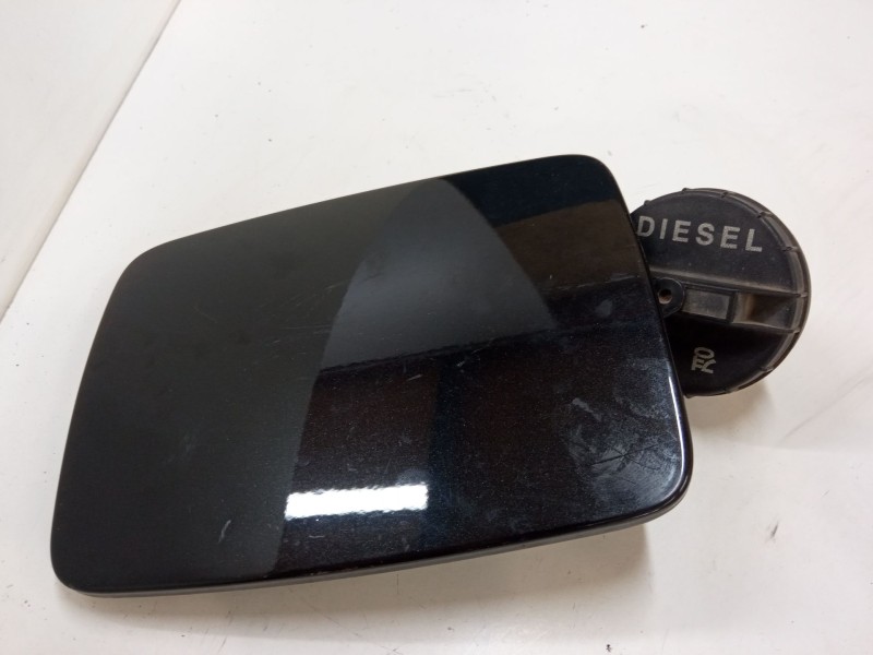 Recambio de tapa exterior combustible para ssangyong rexton / rexton ii (gab_) 2.7 xdi referencia OEM IAM    Recambio de tapa exterior combustible para ssangyong rexton / rexton ii (gab_) 2.7 xdi referencia OEM IAM