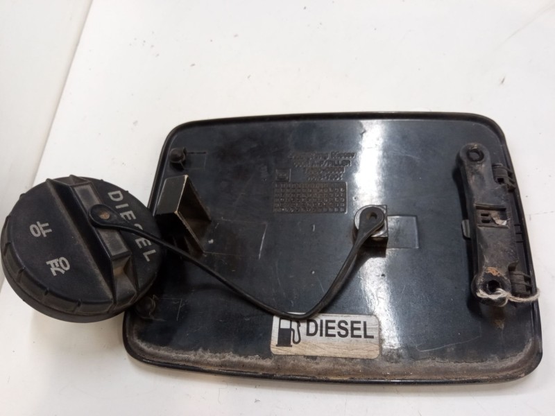 Recambio de tapa exterior combustible para ssangyong rexton / rexton ii (gab_) 2.7 xdi referencia OEM IAM    Recambio de tapa exterior combustible para ssangyong rexton / rexton ii (gab_) 2.7 xdi referencia OEM IAM