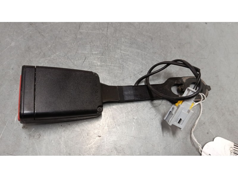 Recambio de anclaje cinturon delantero izquierdo para citroën c-elysee (dd_) 1.2 vti 82 referencia OEM IAM    Recambio de anclaje cinturon delantero izquierdo para citroën c-elysee (dd_) 1.2 vti 82 referencia OEM IAM