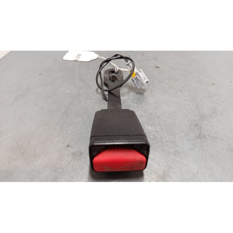 Recambio de anclaje cinturon delantero izquierdo para citroën c-elysee (dd_) 1.2 vti 82 referencia OEM IAM    Recambio de anclaje cinturon delantero izquierdo para citroën c-elysee (dd_) 1.2 vti 82 referencia OEM IAM