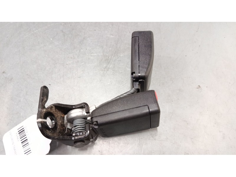 Recambio de anclaje cinturon trasero derecho para peugeot 2008 i (cu_) 1.2 thp 110 / puretech 110 referencia OEM IAM    Recambio de anclaje cinturon trasero derecho para peugeot 2008 i (cu_) 1.2 thp 110 / puretech 110 referencia OEM IAM