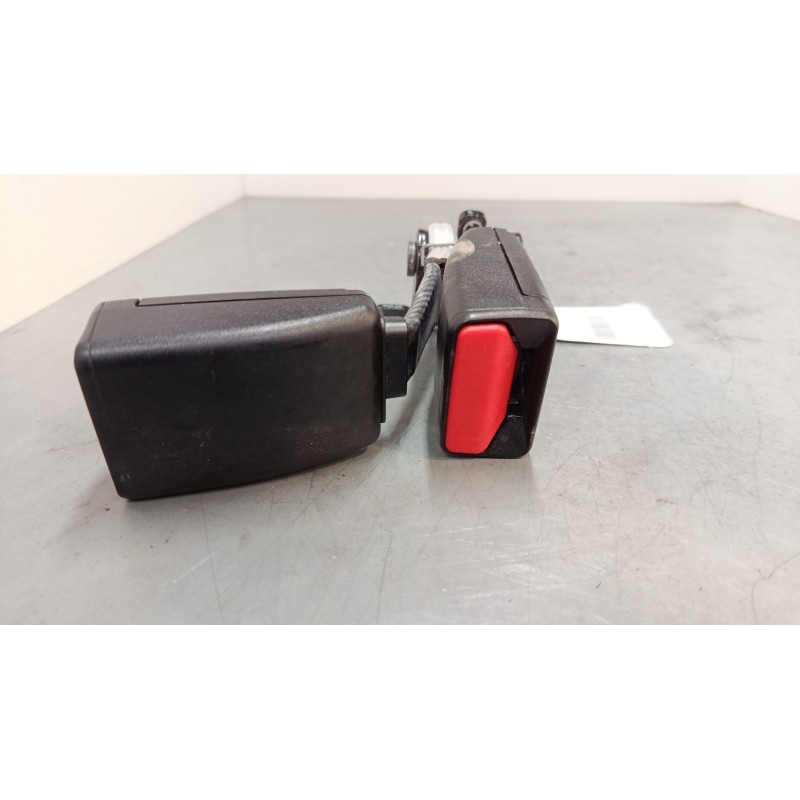 Recambio de anclaje cinturon trasero derecho para peugeot 2008 i (cu_) 1.2 thp 110 / puretech 110 referencia OEM IAM    Recambio de anclaje cinturon trasero derecho para peugeot 2008 i (cu_) 1.2 thp 110 / puretech 110 referencia OEM IAM