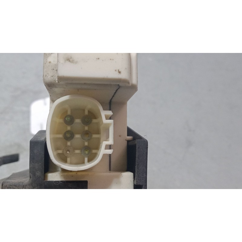 Recambio de cerradura puerta delantera derecha para seat alhambra (7v8, 7v9) 2.0 i referencia OEM IAM    Recambio de cerradura puerta delantera derecha para seat alhambra (7v8, 7v9) 2.0 i referencia OEM IAM