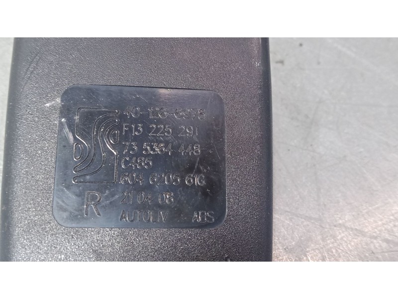 Recambio de anclaje cinturon trasero derecho para opel corsa d (s07) 1.3 cdti (l08, l68) referencia OEM IAM   