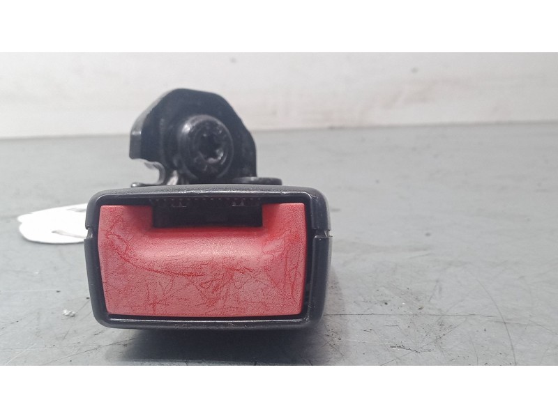 Recambio de anclaje cinturon trasero derecho para opel corsa d (s07) 1.3 cdti (l08, l68) referencia OEM IAM   