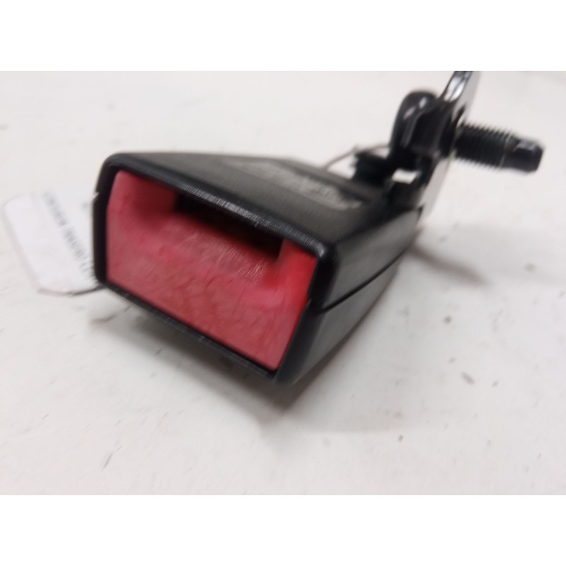 Recambio de anclaje cinturon trasero central para opel corsa d (s07) 1.3 cdti (l08, l68) referencia OEM IAM 401266978  