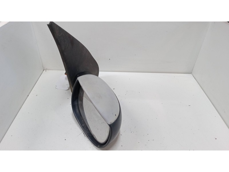 Recambio de retrovisor electrico derecho para peugeot 206 hatchback (2a/c) 1.4 i referencia OEM IAM    Recambio de retrovisor electrico derecho para peugeot 206 hatchback (2a/c) 1.4 i referencia OEM IAM