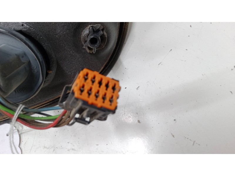 Recambio de retrovisor electrico derecho para peugeot 206 hatchback (2a/c) 1.4 i referencia OEM IAM    Recambio de retrovisor electrico derecho para peugeot 206 hatchback (2a/c) 1.4 i referencia OEM IAM