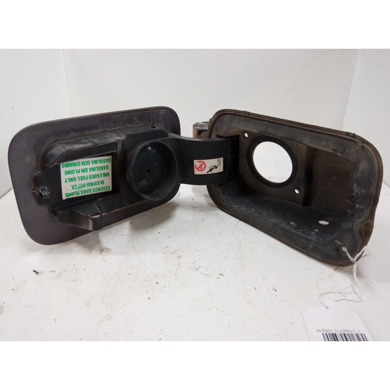 Recambio de tapa exterior combustible para renault scénic ii (jm0/1_) 1.6 (jm0c, jm0j, jm1b) referencia OEM IAM    Recambio de tapa exterior combustible para renault scénic ii (jm0/1_) 1.6 (jm0c, jm0j, jm1b) referencia OEM IAM