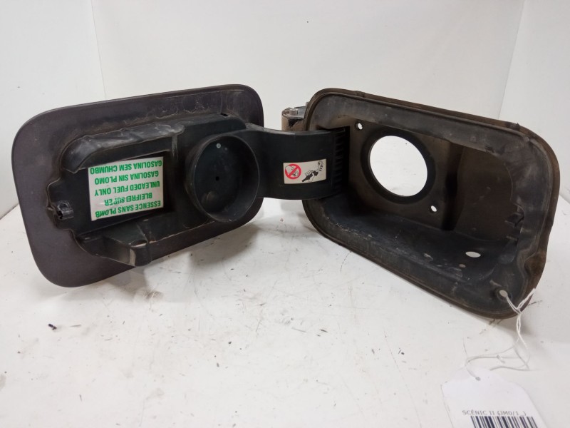 Recambio de tapa exterior combustible para renault scénic ii (jm0/1_) 1.6 (jm0c, jm0j, jm1b) referencia OEM IAM    Recambio de tapa exterior combustible para renault scénic ii (jm0/1_) 1.6 (jm0c, jm0j, jm1b) referencia OEM IAM