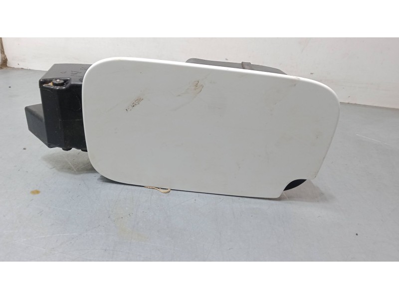 Recambio de tapa exterior combustible para peugeot partner tepee 1.6 hdi / bluehdi 75 referencia OEM IAM    Recambio de tapa exterior combustible para peugeot partner tepee 1.6 hdi / bluehdi 75 referencia OEM IAM